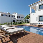 Villa Maya Luxurious House With Pool By Lovelystay