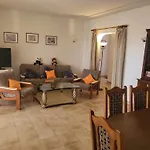 Feliz Apartments
