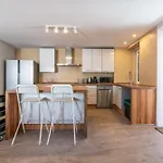 Duplex Center By Blue Door