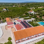 Quinta Dos Is