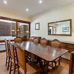 4 Bdr Flat With Balcony In Armacao By Lovelystay