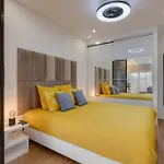 The Noble - Luxury Stylish Apartment With Sea View