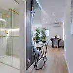 The Noble - Luxury Stylish Apartment With Sea View