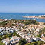 Modern 2 Bdr Flat With Jacuzzi & Pool By Lovelystay