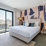 Modern 2 Bdr Flat With Jacuzzi & Pool By Lovelystay