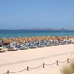 Beautiful 2 Bed Apt With Pool Near Praia Da Rocha