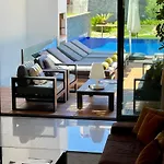 Luxury Villa 3+1 Bd & Pool/Jacuzzi/Golf/Beach