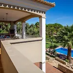 Luxuosa Moradia V5 Em Quarteira - Greice Homes