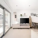 Lagos Modern 2 With Pool By Homing