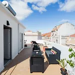 Spacious Stylish Apartment