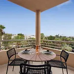 Barracuda Oura Dream Apartment