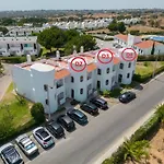 Recently Renovated Apartments With Pool And Wi-Fi