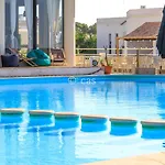 Beachfront Apartments Porto De Mos Beach - Lagos