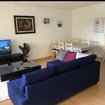 Appartement Residentiel Avec Piscine, Restaurant Et Parking