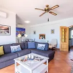 Charmante Villa Mit 3 Schlafzimmer, Wlan Und Zentralheizung