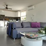Casa Da Cidreira - Villa Fuer 4 Personen 2 Private Suite