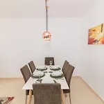 Albufeira Sunny Apartment 2 With Pool By Homing