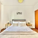 Direct Beach Access With Sea View, Ac & Wifi