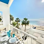Direct Beach Access With Sea View, Ac & Wifi