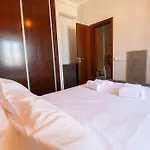 12A Travessa Da Nau - Modernised Yet Traditional