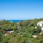 Casa Mel - Stylish 3-Bed Townhouse With Pool