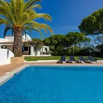 Villa Barlavento - Stunning 4-Bedroom Villa With Tennis Court