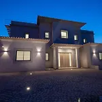 Casa Da Lua - Luxury 4-Bedroom Villa With Pool