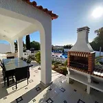 Villa Montenegro - Superbly Located Family Vila