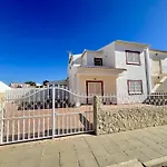 Pera Stylish Villa With Pool By Homing