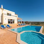 Villa Agua - Modern Villa, Quiet Location Walkable To Restaurant And Supermarket