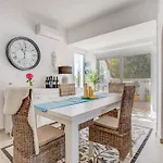 66 Adm Clara - Beautifully Renovated Villa