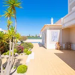Villa Perola - Stunning 3-Bedroom Villa