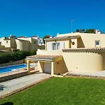 Villa Pinheiro