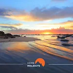 #170 Pateo Flat By Home Holidays