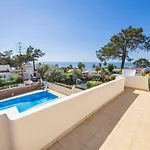 Villa Colina - Walking Distance To The Beach