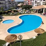 2 Bedroom Apartment With Pool In Tavira