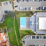 Bright 1 Bdr Flat With Pool & Balcony By Lovelystay
