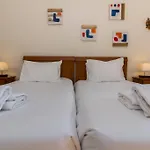 Oura Sunrise - Piscina, Praia E Diversao!