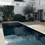 Charme Room With Poll - Tavira Center
