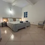 Travellers Guesthouse