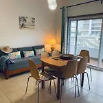 Bright Holiday Apartment Withpool