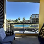 Quarteira Stylish 3 With Pool By Homing