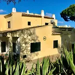 Ela'S Terrace