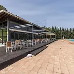 Lovely 1 Bedroom Apartment In Resort With Pool