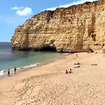 Charming Apartment In Carvoeiro With Sea View - 40 Sqm