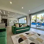 Quarteira Deluxe With Pool By Homing