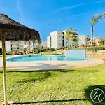 Sunset - Luxury Property - Pool - Garden - 500M Beach