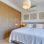 7 Boa Nova - Immaculately Presented Townhouse
