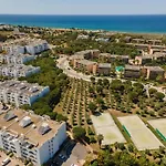 Salgados 2-Bedroom Apartment - 900M From The Beach - Wifi