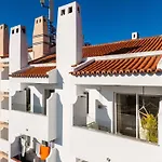 Montechoro Sea View 3 Bedroom Apartment 800M From The Strip